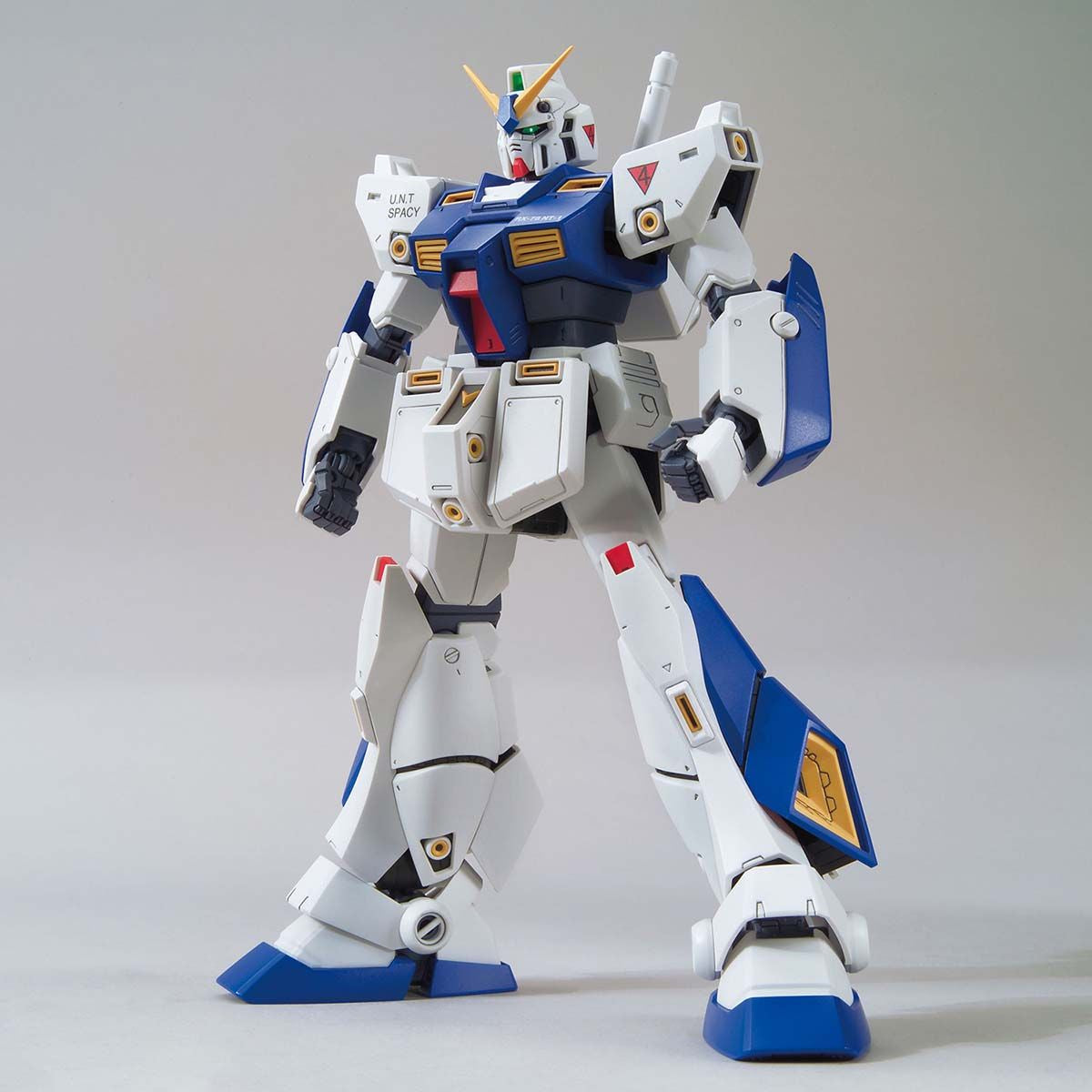 BANDAI MG 1/100 GUNDAM NT-1 VER. 2.0