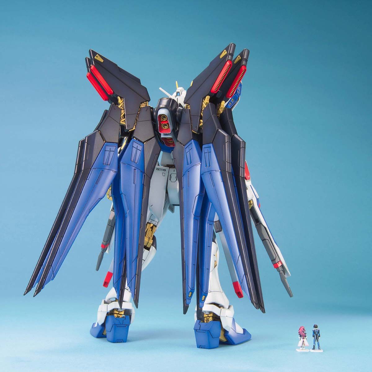 BANDAI MG 1/100 STRIKE FREEDOM GUNDAM