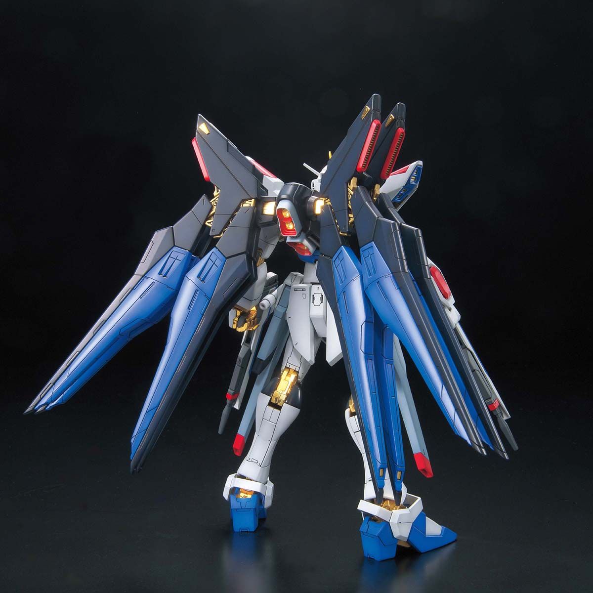 BANDAI MG 1/100 STRIKE FREEDOM GUNDAM FULL BURST MODE