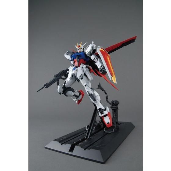 BANDAI MG 1/100 AILE STRIKE GUNDAM VER. RM