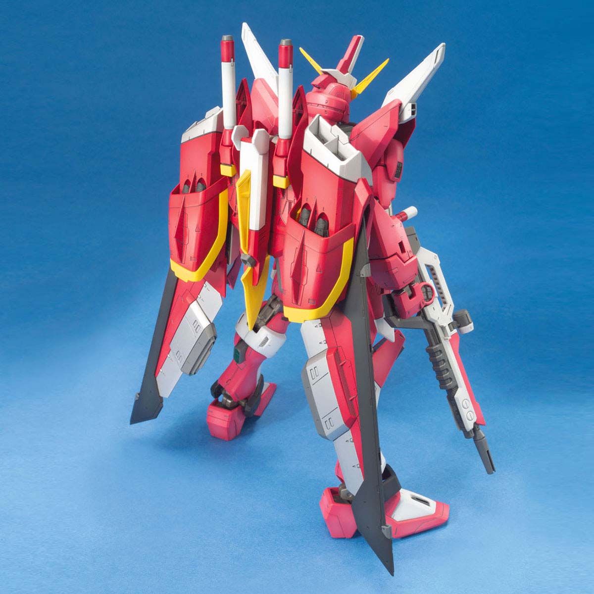 BANDAI MG 1/100 INFINITE JUSTICE GUNDAM