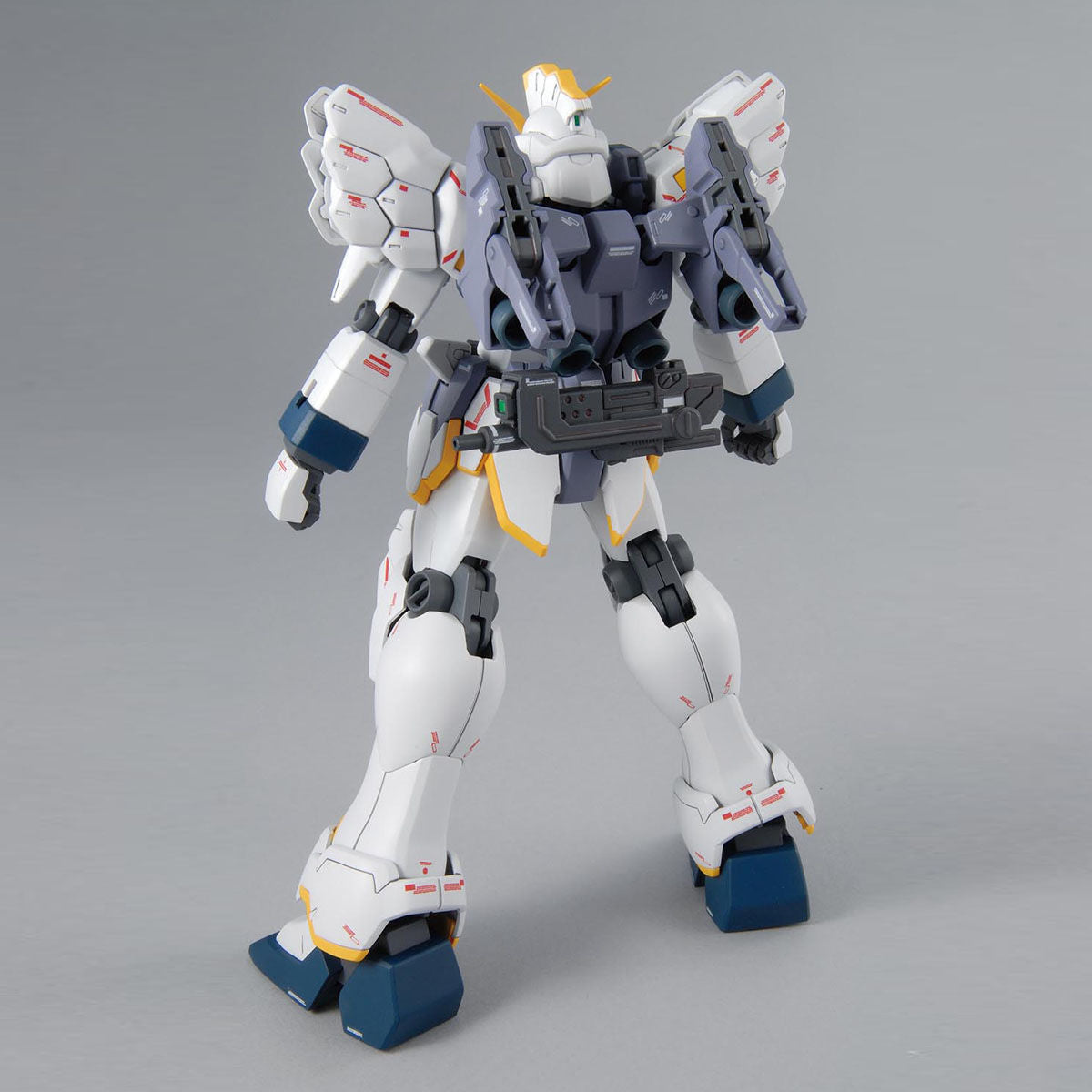 BANDAI MG 1/100 GUNDAM SANDROCK EW VER.