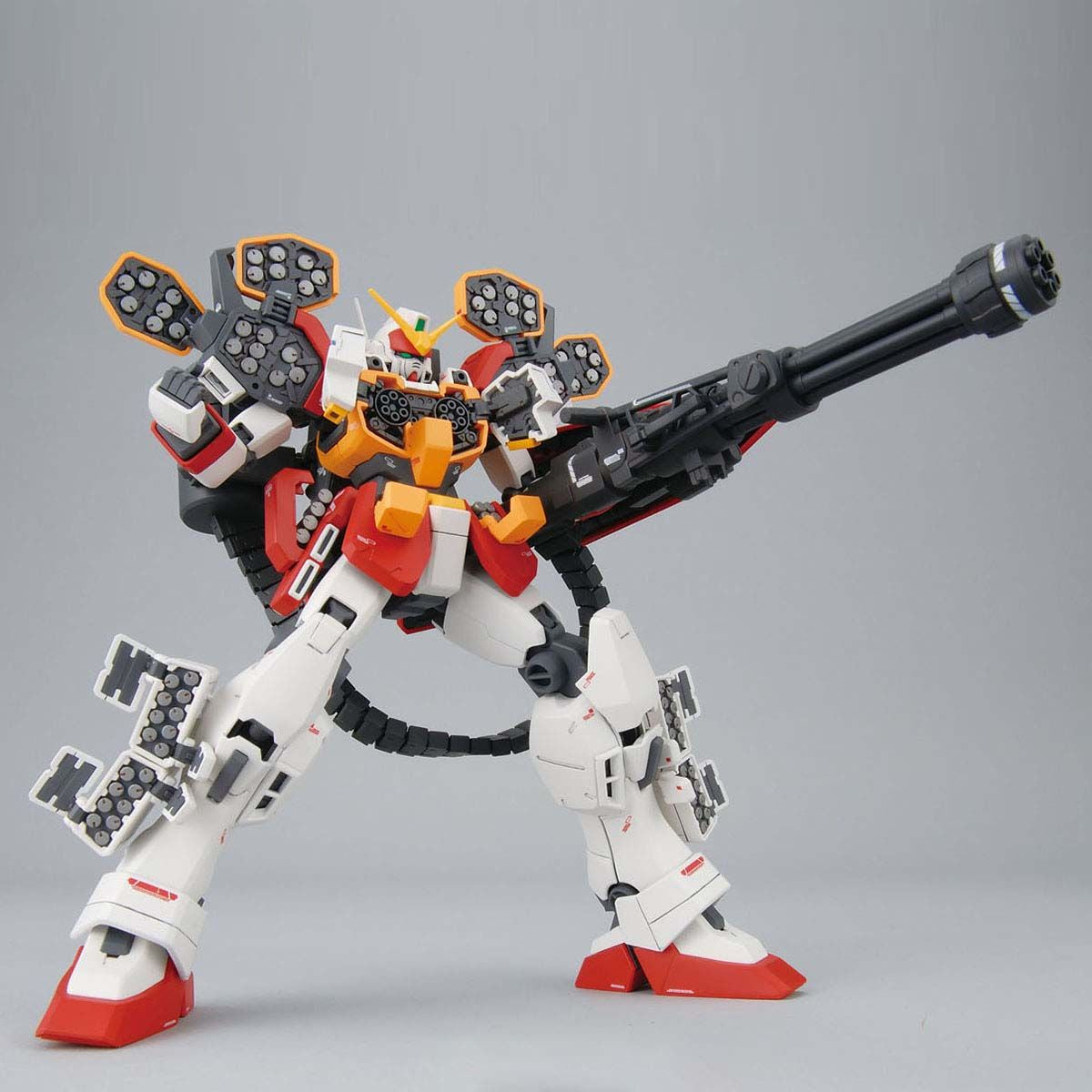 BANDAI MG 1/100 GUNDAM HEAVYARMS EW VER.