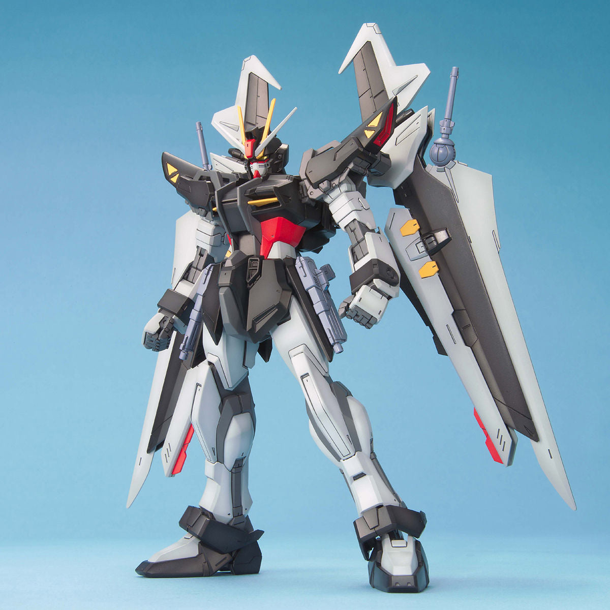 BANDAI MG 1/100 STRIKE NOIR GUNDAM