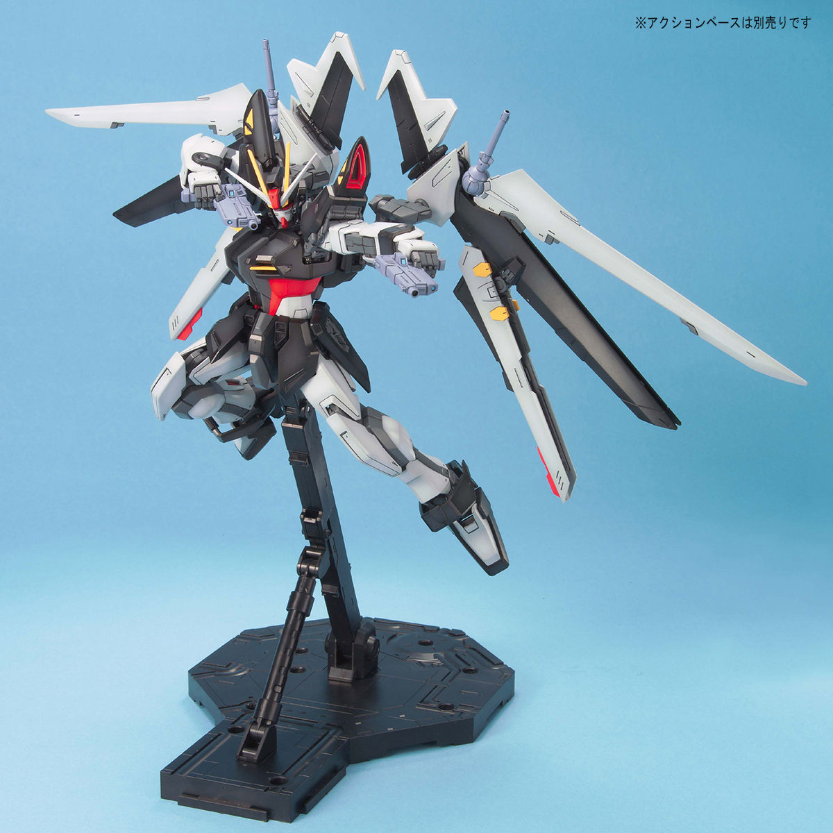 BANDAI MG 1/100 STRIKE NOIR GUNDAM