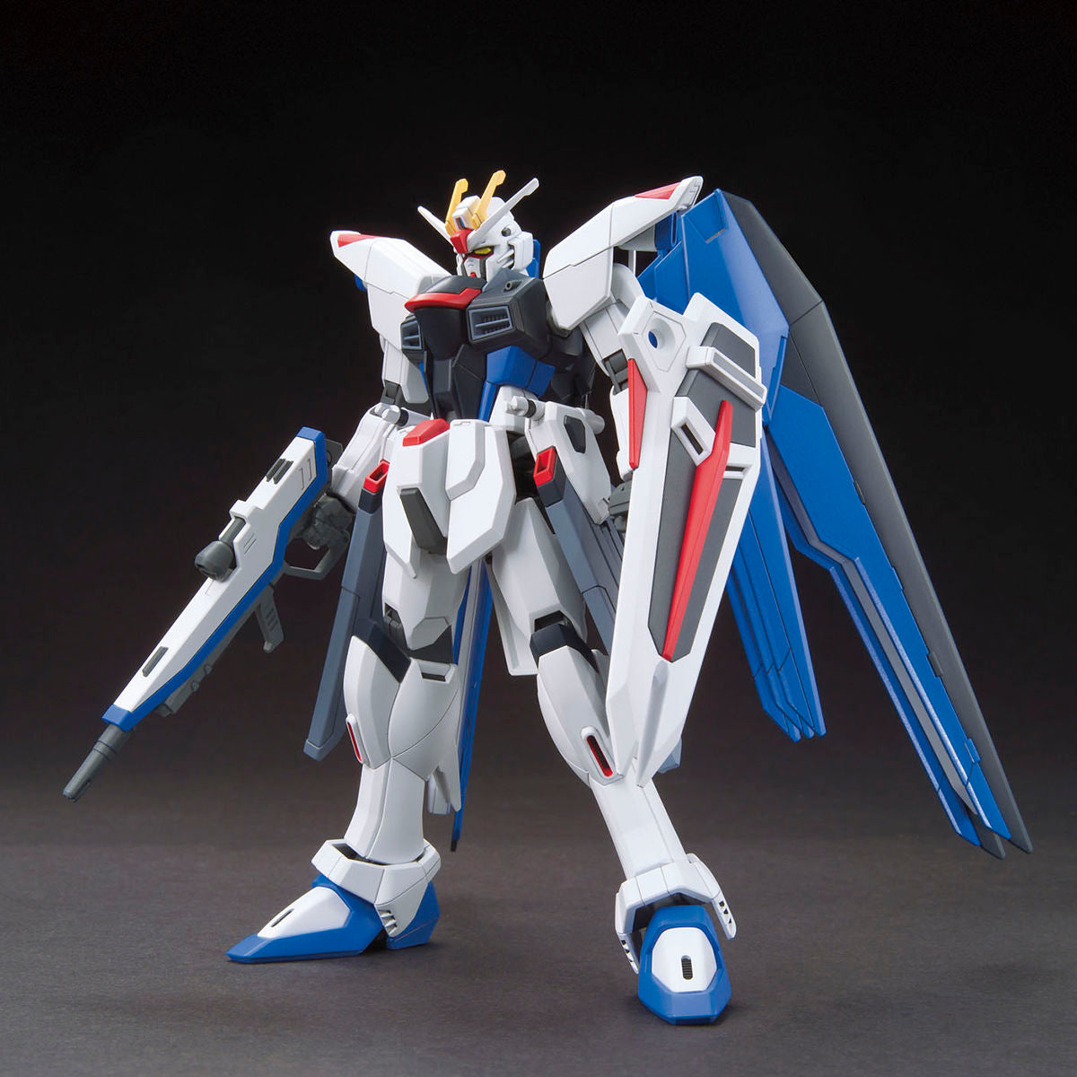 BANDAI HGCE 1/144 FREEDOM
