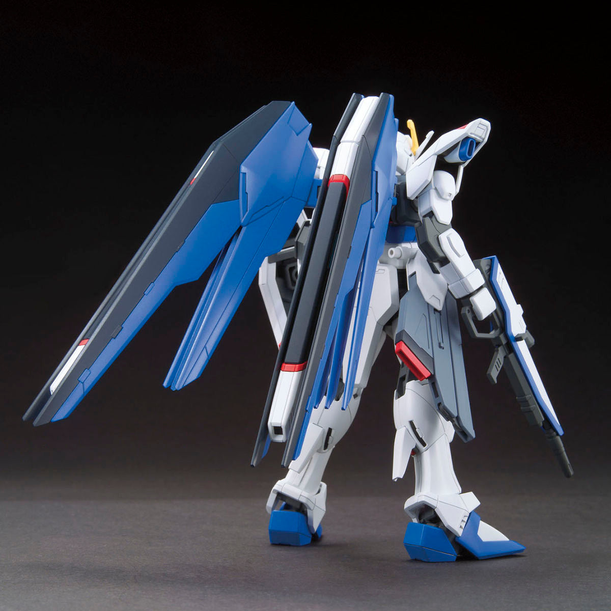 BANDAI HGCE 1/144 FREEDOM