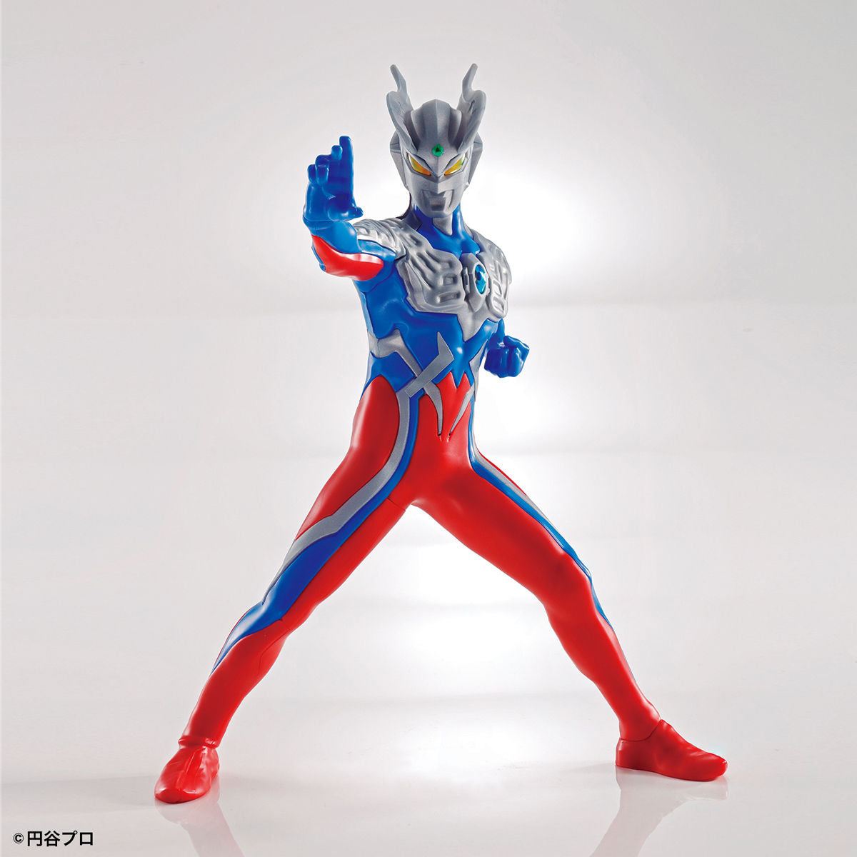 BANDAI ENTRY GRADE ULTRAMAN ZERO