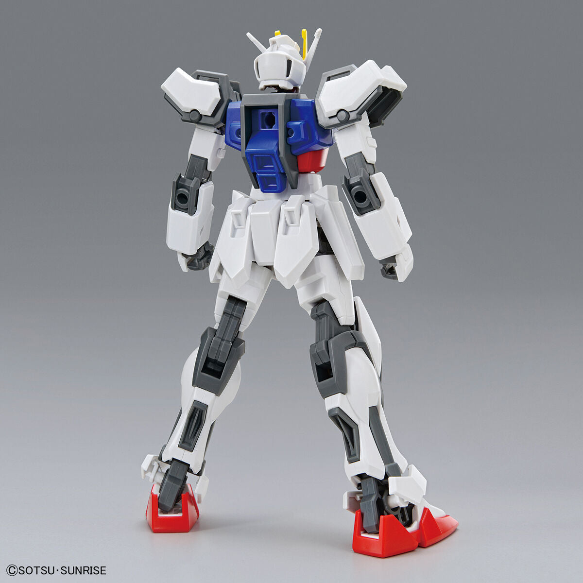 BANDAI ENTRY GRADE 1/144 STRIKE GUNDAM