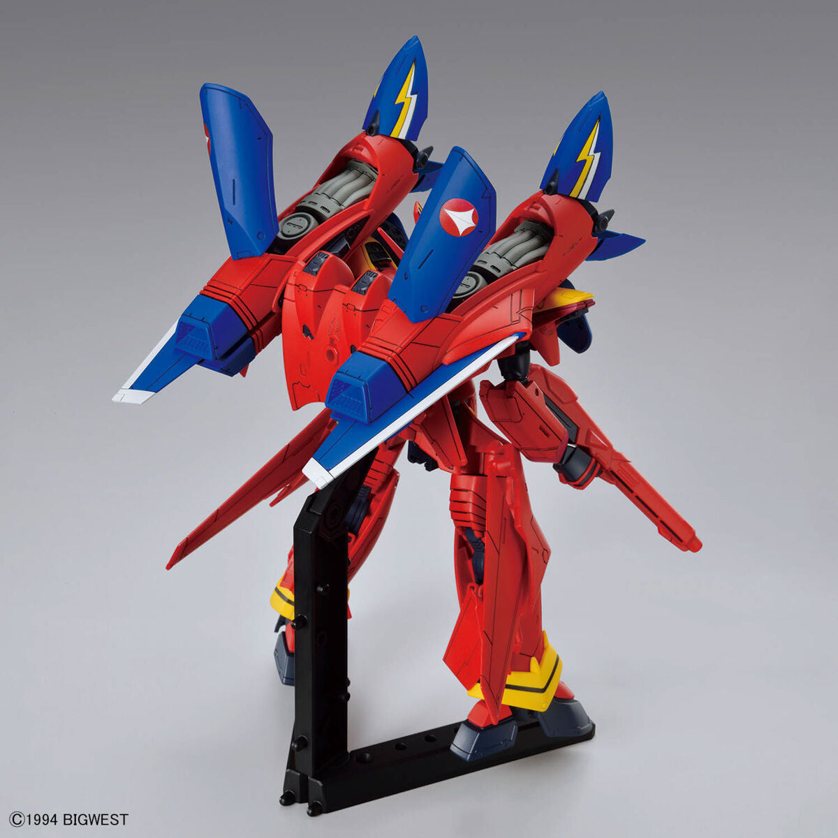 BANDAI HG 1/100 VF-19 CUSTOM FIRE VALKYRIE WITH SOUND BOOSTER