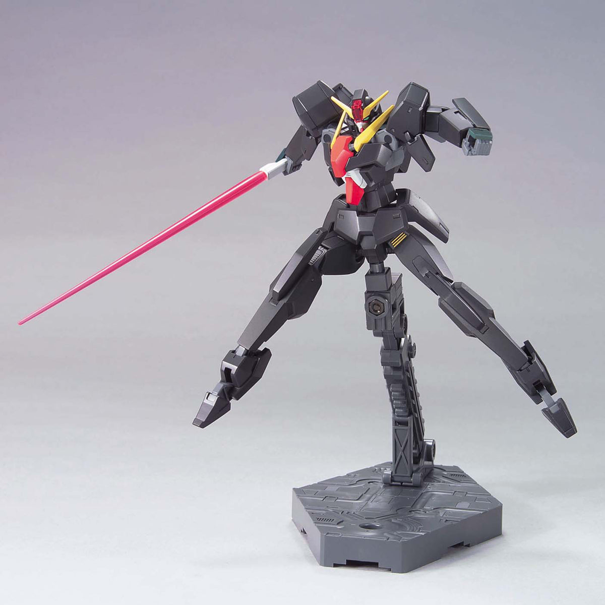 BANDAI HG 1/144 SERAPHIM GUNDAM