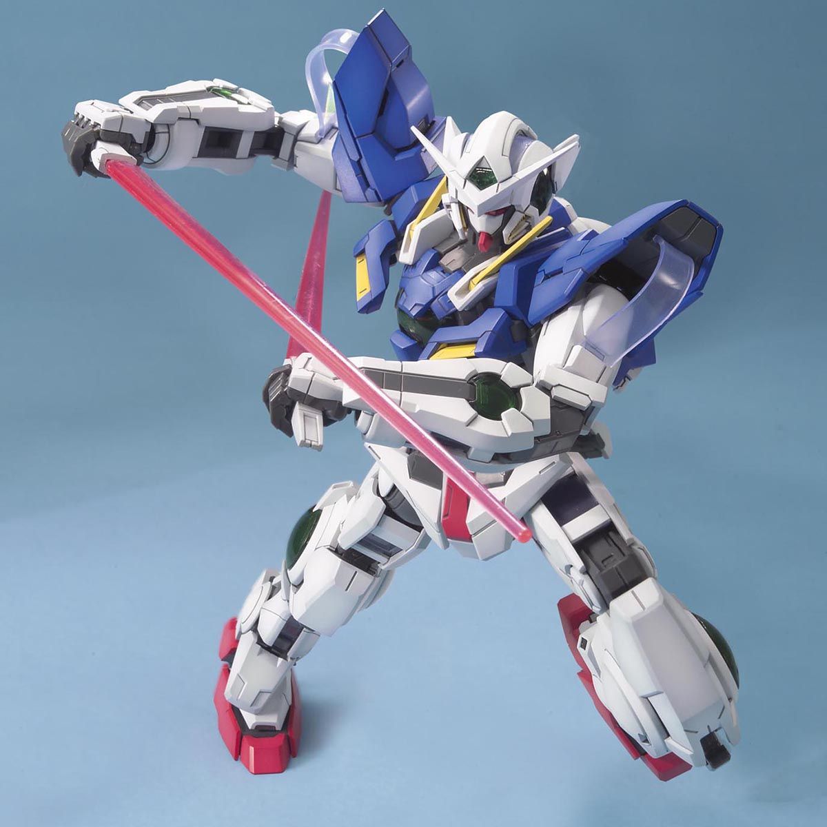 BANDAI MG 1/100 GUNDAM EXIA