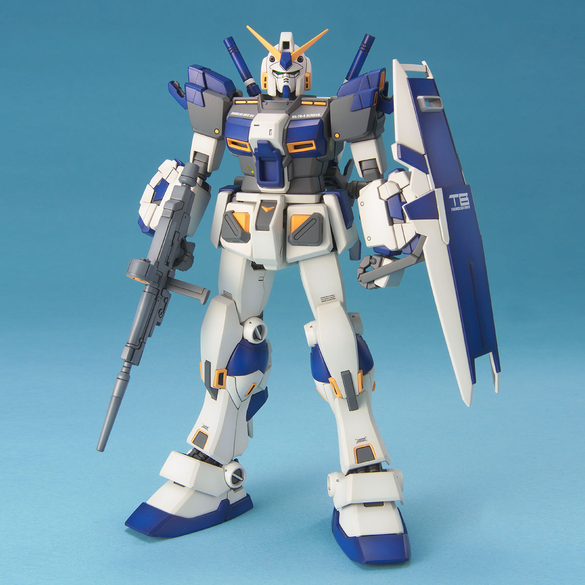 BANDAI MG 1/100 RX-78-4 GUNDAM