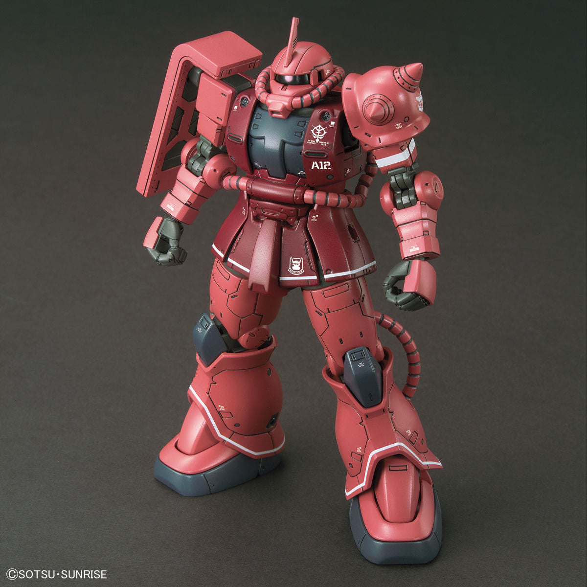 BANDAI HG 1/144 MS-06S ZAKU II PRINCIPALITY OF ZEON CHAR AZNABLE'S MS RED COMET VER.